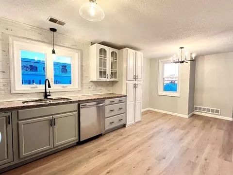 346 Durfee St #3, Fall River, MA 02720 photo 7