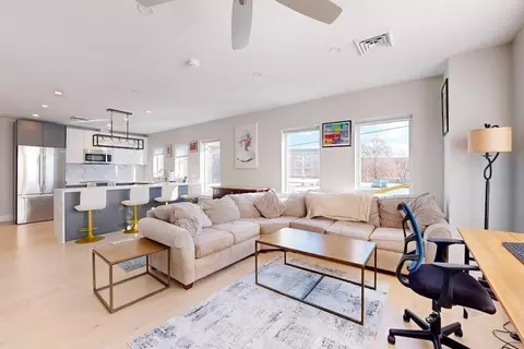 25 Second St #305, Chelsea, MA 02150