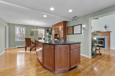 202 High St, Acton, MA 01720 photo 5