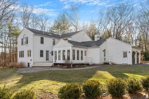 202 High St, Acton, MA 01720 photo 3