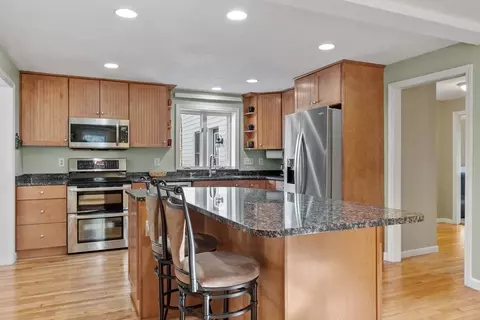 202 High St, Acton, MA 01720 photo 4