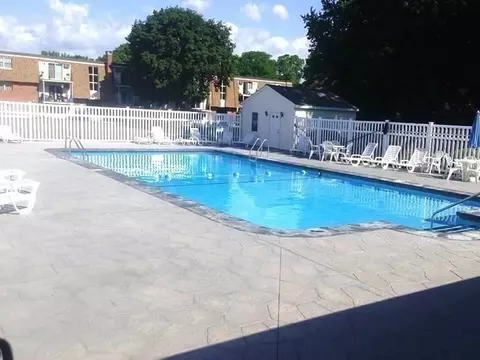 80 Damon Rd #4-205, Northampton, MA 01060