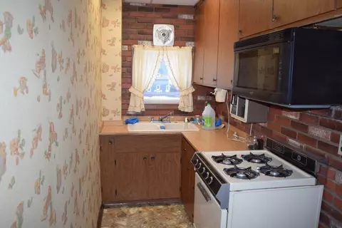 606 Prospect St, Fall River, MA 02720 photo 5
