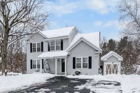 36 Bucklin Rd, North Andover, MA 01845