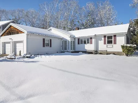 15 Rutledge Ter, Waltham, MA 02452