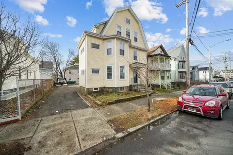 60 Harwood St, Lynn, MA 01902