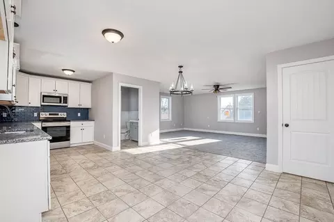 81 Eleventh St, Wareham, MA 02558 photo 4