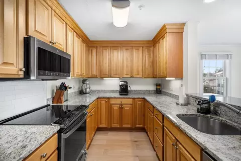 23 Maple St #B, Canton, MA 02021 photo 5
