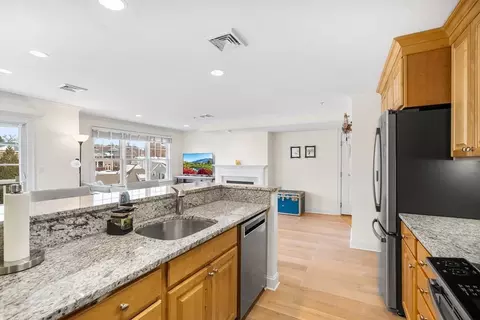 23 Maple St #B, Canton, MA 02021 photo 7