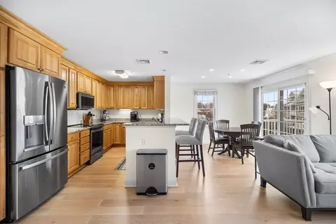 23 Maple St #B, Canton, MA 02021 photo 9