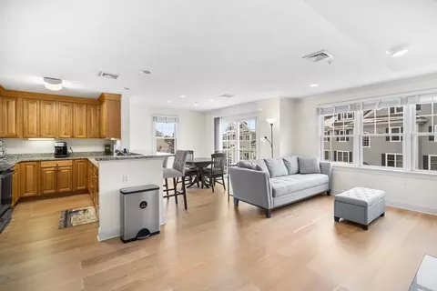 23 Maple St #B, Canton, MA 02021 photo 10