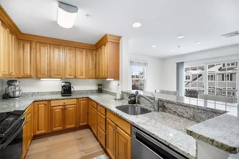 23 Maple St #B, Canton, MA 02021 photo 6