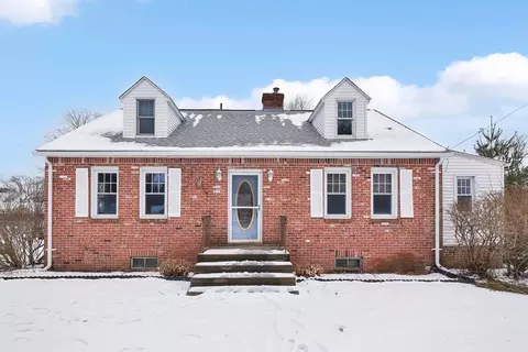 62 6th Ave, Chicopee, MA 01020