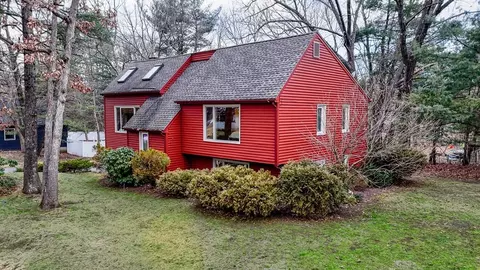 22 Spruce Rd, Westford, MA 01886