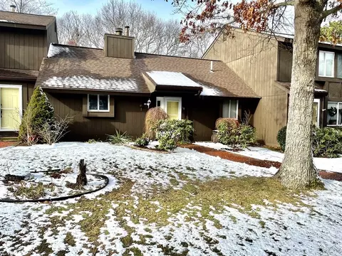58 Harbor Lights Rd #C58, Bourne, MA 02532
