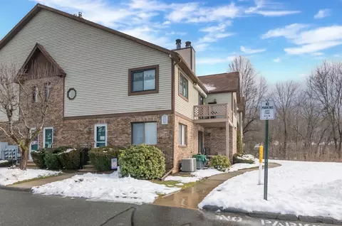 55 Dogwood Ln #55, Agawam, MA 01001