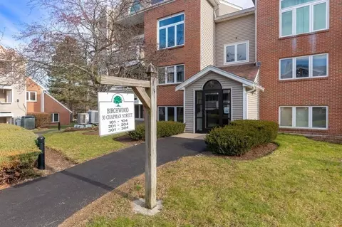 30 Chapman St #101, Weymouth, MA 02189