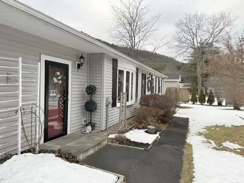 17 Maple Ave, Erving, MA 01344 photo 4