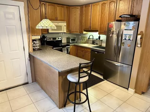 17 Maple Ave, Erving, MA 01344 photo 9
