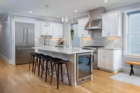 603 E 6th St #1, Boston, MA 02127