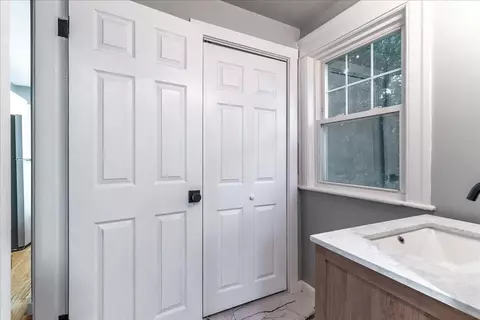 88 Eureka St, Worcester, MA 01603 photo 25