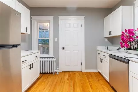 88 Eureka St, Worcester, MA 01603 photo 2