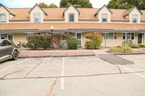 61 Kennedy Dr #61, Chelmsford, MA 01863