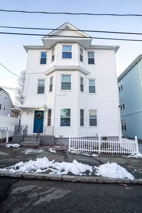 63 Adams St, New Bedford, MA 02746