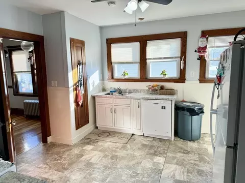 98 Shute, Everett, MA 02149 photo 6