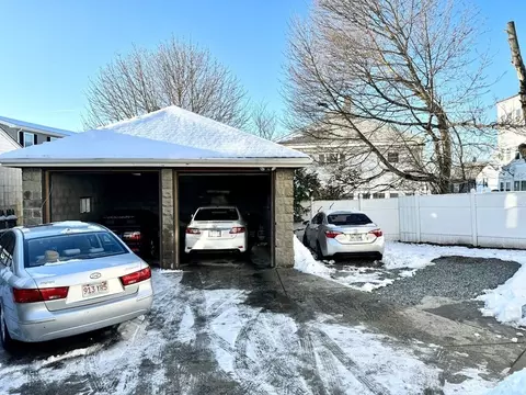 98 Shute, Everett, MA 02149 photo 3