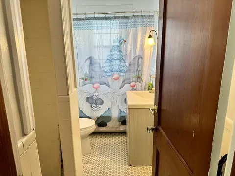 98 Shute, Everett, MA 02149 photo 9