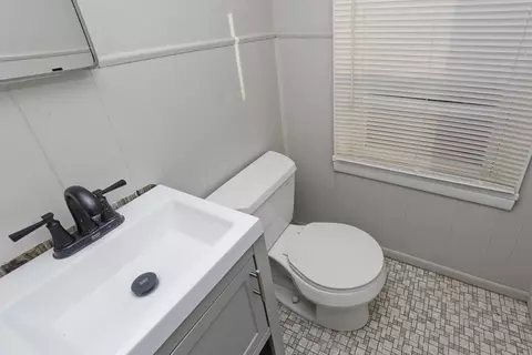 33 Campechi St, Springfield, MA 01104 photo 16