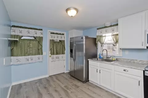 33 Campechi St, Springfield, MA 01104 photo 15