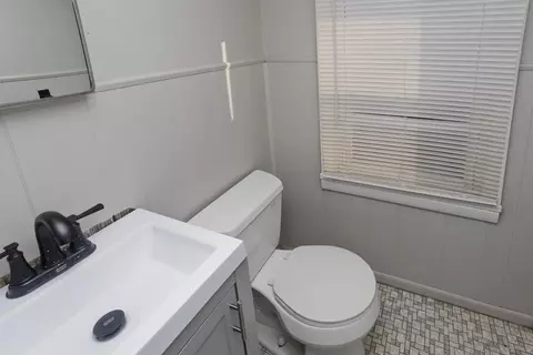 33 Campechi St, Springfield, MA 01104 photo 17