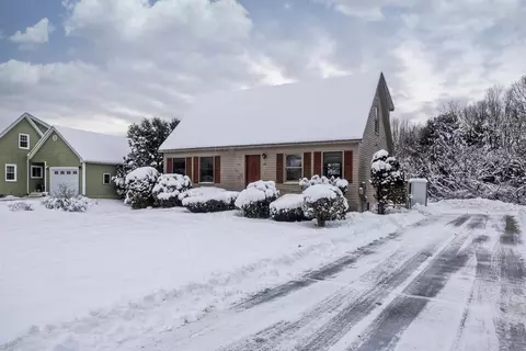 20 Sarah Ln, Belchertown, MA 01007