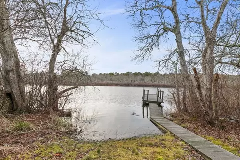 50 Circle Dr, Barnstable, MA 02601