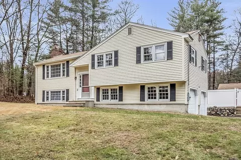 17 Fletcher Rd, Westford, MA 01886