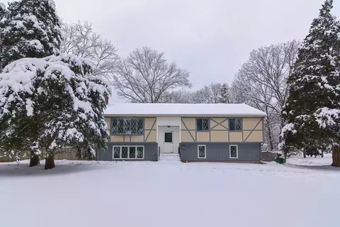 118 Oak St, Ashland, MA 01721