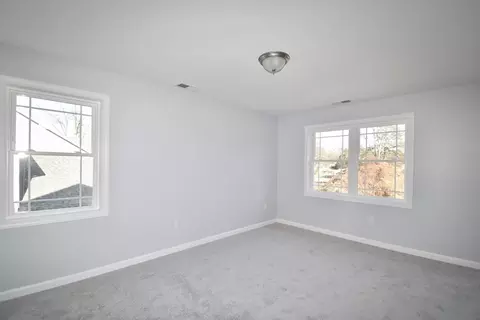 82 Crystal Brook Dr, Springfield, MA 01118 photo 25