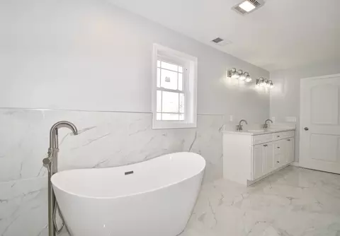 82 Crystal Brook Dr, Springfield, MA 01118 photo 23