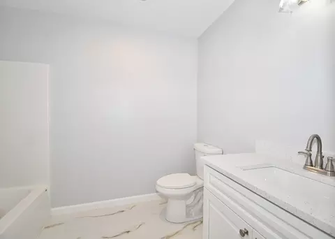 82 Crystal Brook Dr, Springfield, MA 01118 photo 26