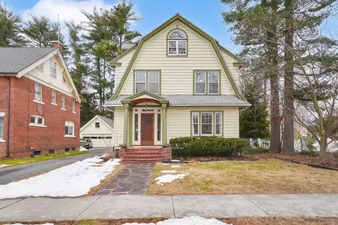 80 Roseland Ter, Longmeadow, MA 01106