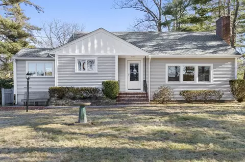 852 Franklin St, Hanson, MA 02341