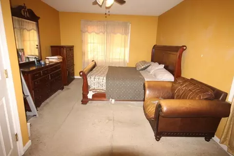 39 Martha St, Springfield, MA 01151 photo 9