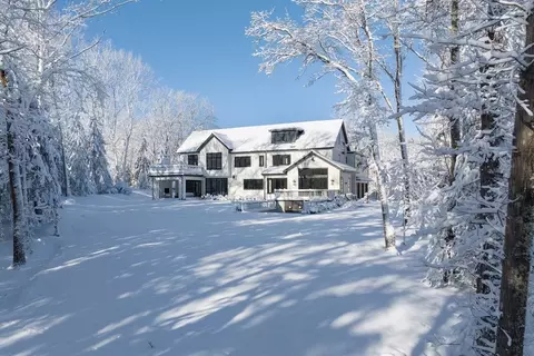 273 Country Dr, Weston, MA 02493