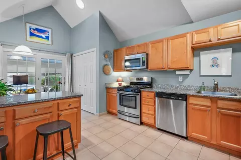 Kitchen - 7 Red Cedar Rd #7, Mashpee, MA 02649 photo 1 of 3