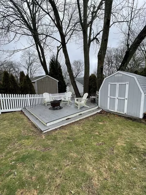 449 Freelove St, Fall River, MA 02720 photo 10