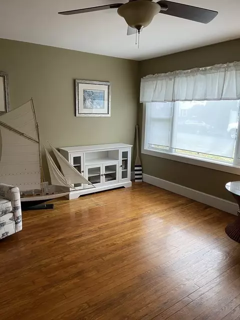 449 Freelove St, Fall River, MA 02720 photo 21