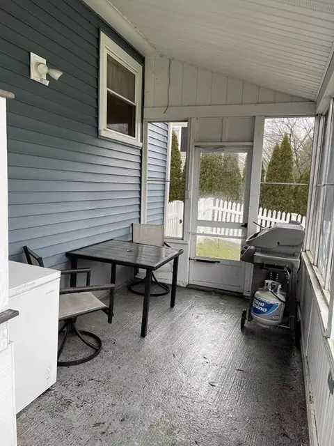 449 Freelove St, Fall River, MA 02720 photo 36