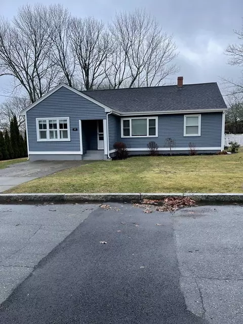 449 Freelove St, Fall River, MA 02720